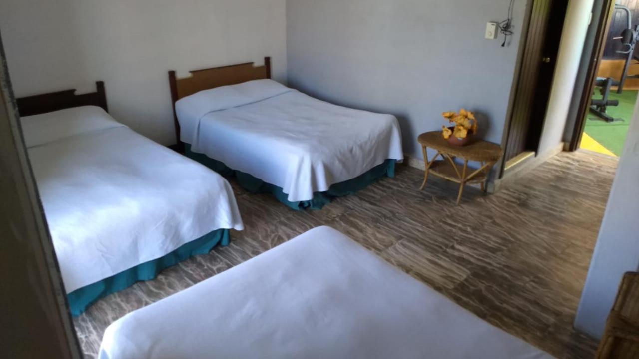 Hotel Maria Isabel เอสการ์เซกา ภายนอก รูปภาพ